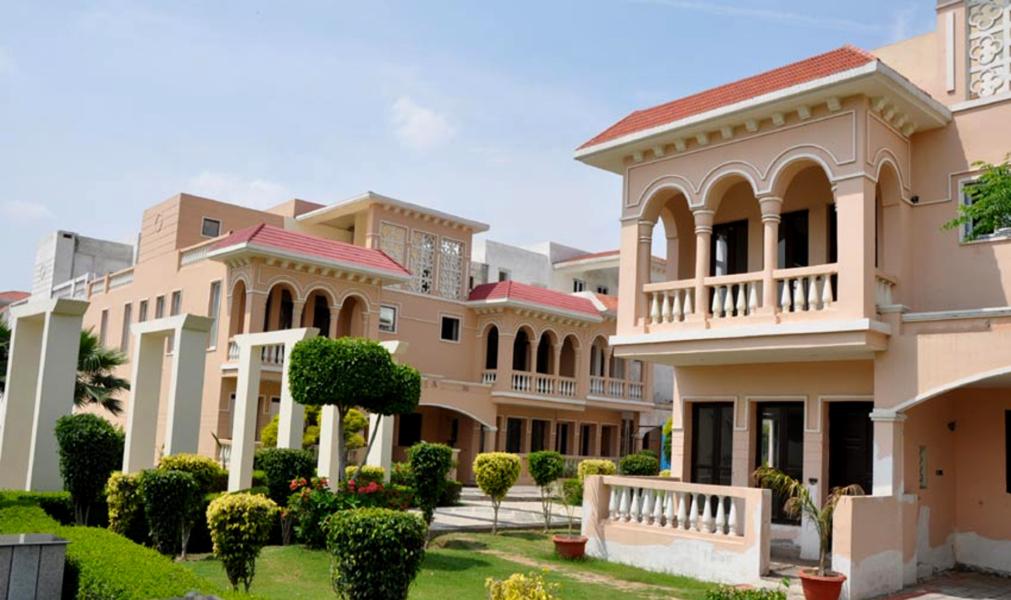 Amraplai Leisure Valley villa in Noida Extension for sale